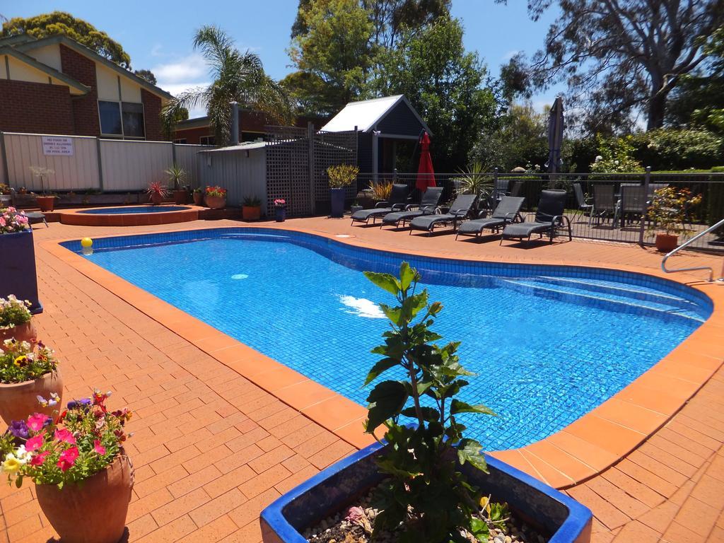 Paradise Holiday Apartments Lakes Entrance Exterior photo